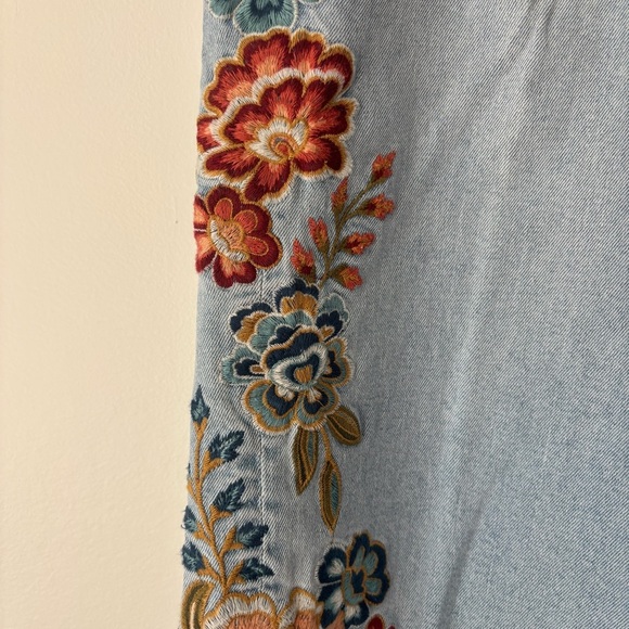 Driftwood Charlee Wide Leg Jeans Floral Embroidery Light Wash Denim Pink Orange - Picture 7 of 14